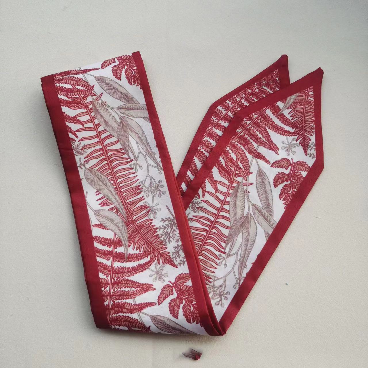 📢📢LIMITED-TIME 50% OFF!!🌸Elegant double-layer printed silk scarf, suitable for draping over handbags
