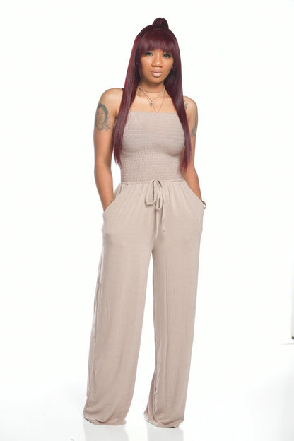 The latest off-shoulder waist jumpsuit