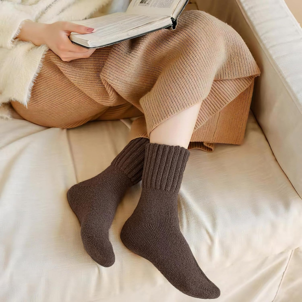 🧦 Cold Feet? Keep Your Toes Cozy All Winter! ❄️ Women's Thick Warm Mid-Calf Socks – 5 Pairs of Ultra-Soft, Skin-Friendly Comfort, Classic Solid Colors & Everyday Warmth for Chilly Days! 💕🎁