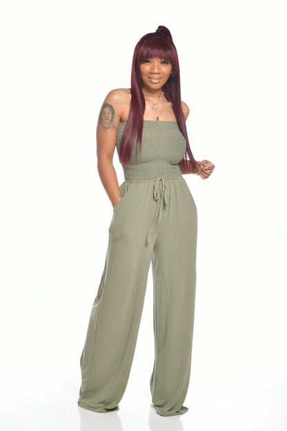 The latest off-shoulder waist jumpsuit