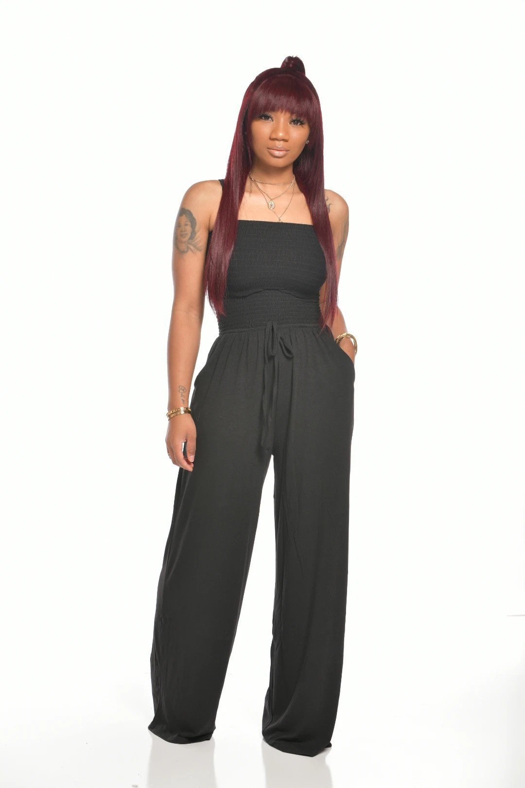 The latest off-shoulder waist jumpsuit