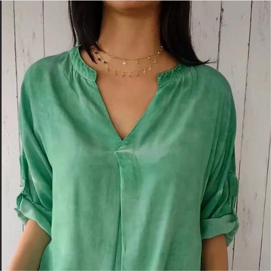 💝Casual Breathable Solid Color V-Neck Top