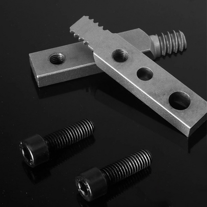 Večnamensko orodje za odstranjevanje zlomljenih cevi