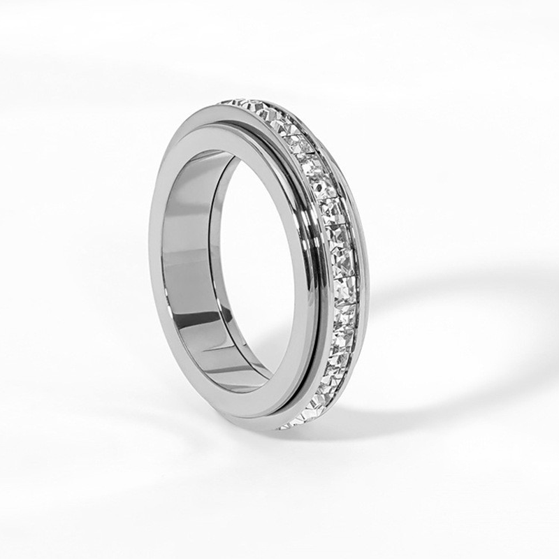 【📍Exquisite Collection📍】Titanium Steel Rotatable Spinner Ring with Zirconia
