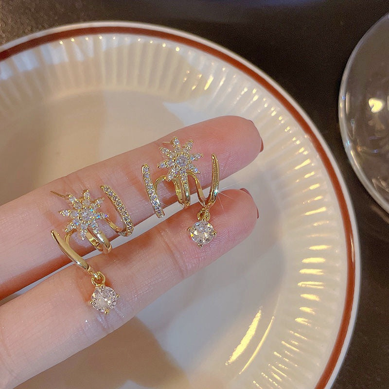 💎2026 NEW STYLE💎Sparkling Claw Earrings for Women，✅ Limited time offer – trendy earrings! Grab your pair before they're gone! 💎👂