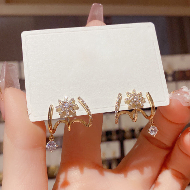 💎2026 NEW STYLE💎Sparkling Claw Earrings for Women，✅ Limited time offer – trendy earrings! Grab your pair before they're gone! 💎👂
