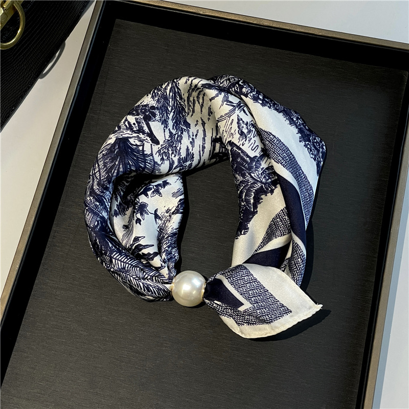 📢📢LIMITED-TIME 50% OFF!!🌸No-Tie Magnetic Pearl Clasp Soft Scarf💟Everyday Versatile Pieces