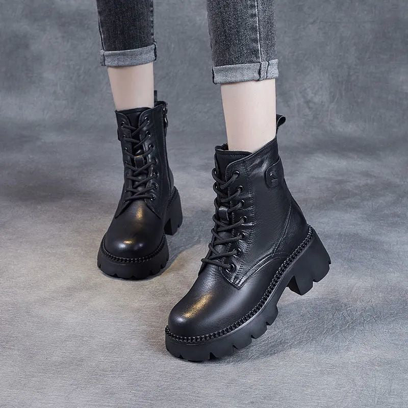 Step Up Your Fall Style with Women's Retro Platform Martin Boots — A Bold, Vintage-Inspired Look That Adds Height, Personality, and Confidence to Every Outfit