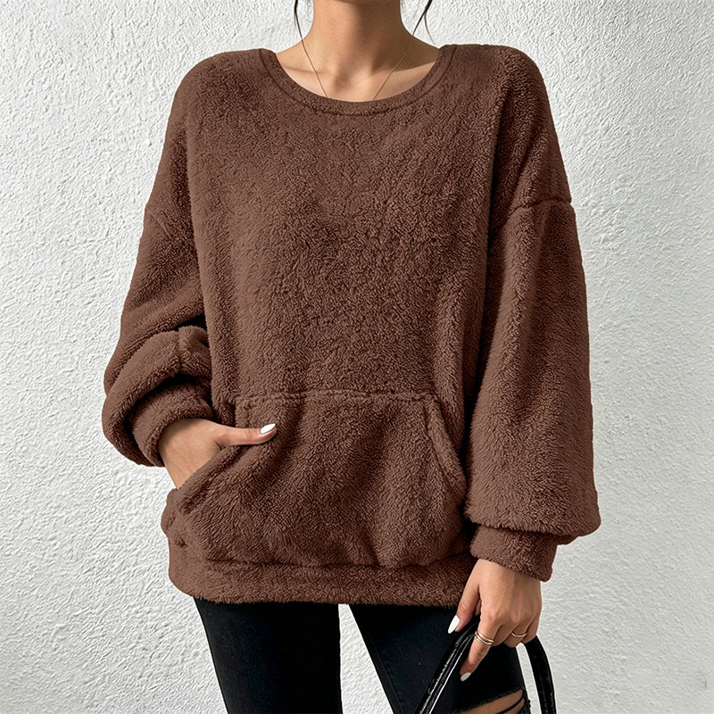 A Soft Plush-Lined Sweatshirt Designed for Warmth, Comfort, and Everyday Winter Wear