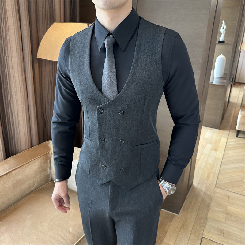 Traje formal ajustado para hombre